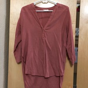 Pink 3/4 sleeve top.